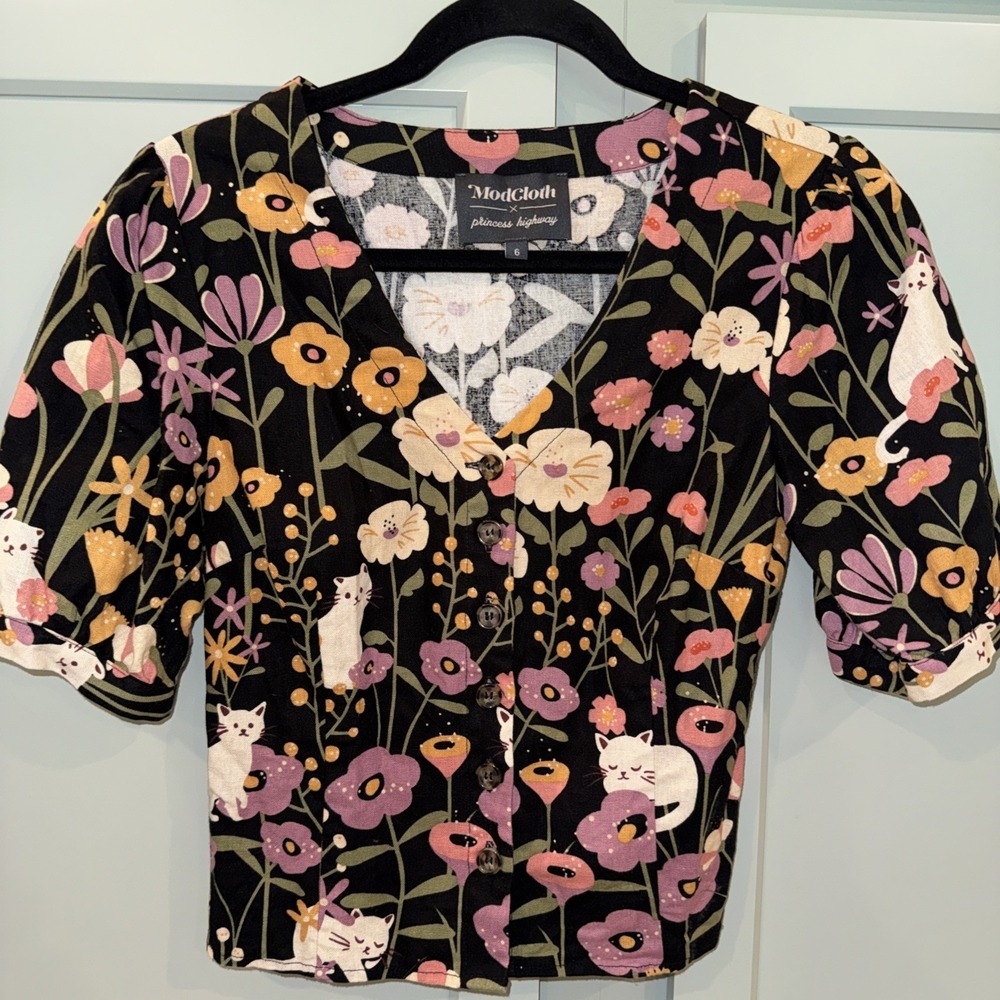 ModCloth X Princess Highway Women's V Neck Floral Cat Blouse Sz 6 Linen Cotton